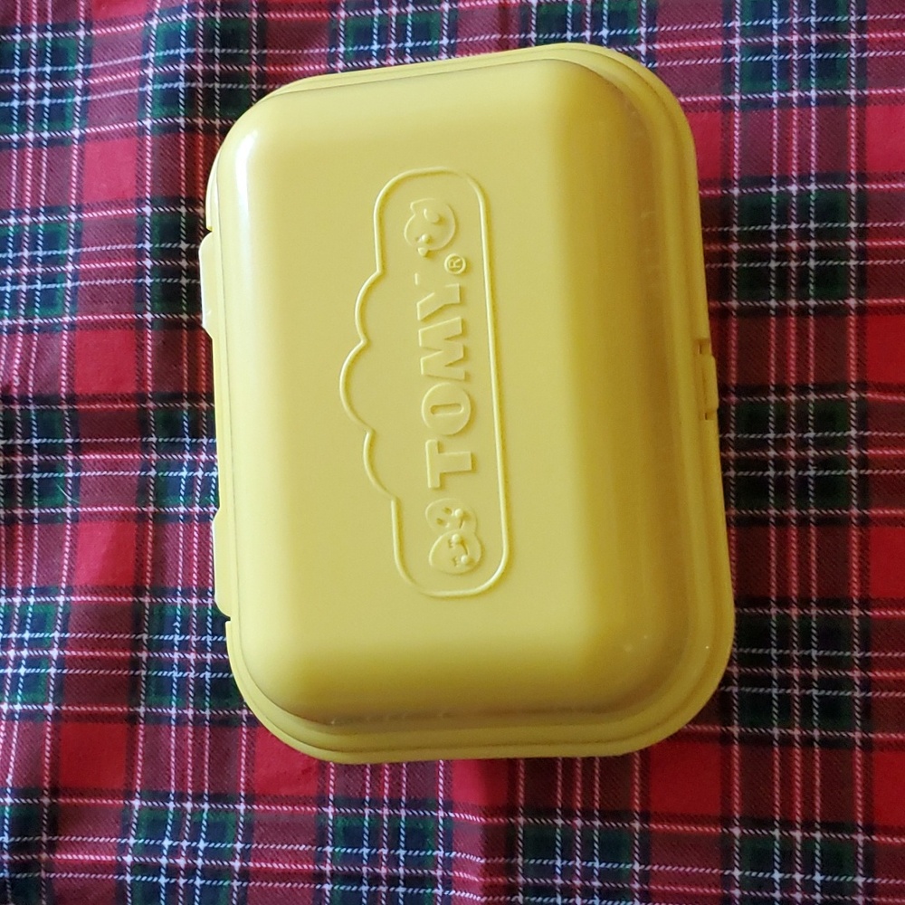 Tomy squeaky eggs